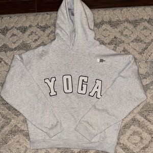 Yoga SISTERS AND SEEKERS hoodie. Women’s size medium.
